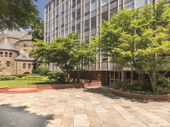 70 Park St APT 32, Brookline, MA 02446
