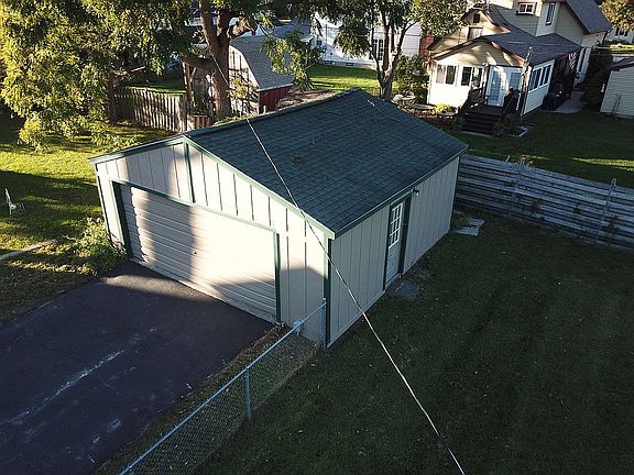 5th image of 437 E Flint St