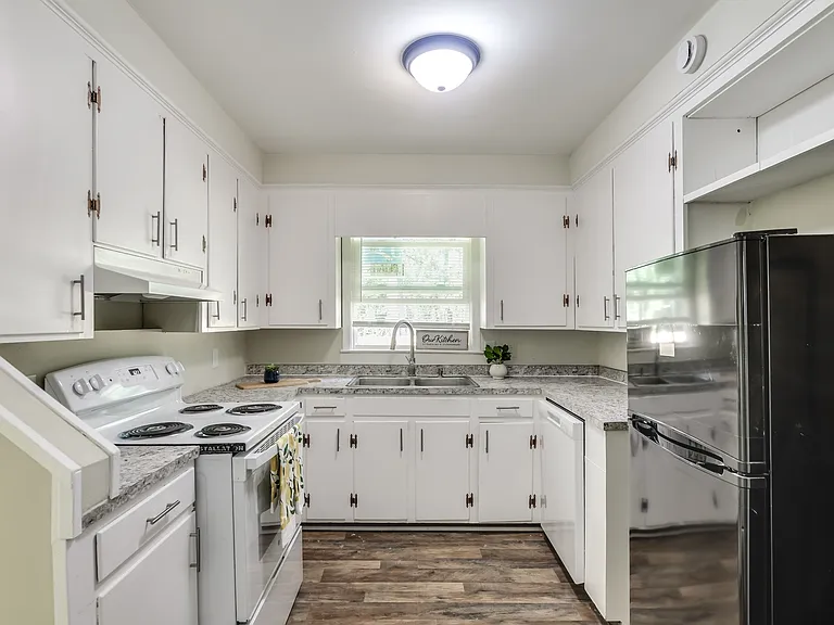 1725 Cheltenham Ln — Photo 19