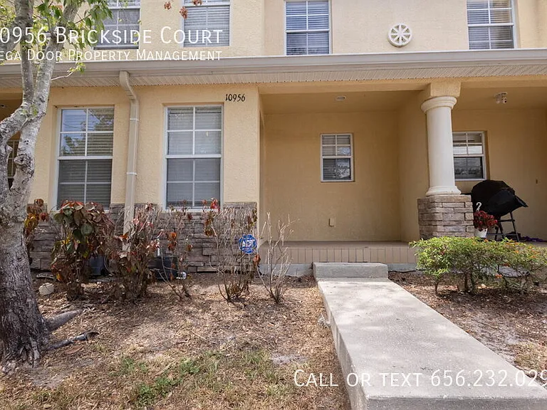 10956 Brickside Ct — Photo 33