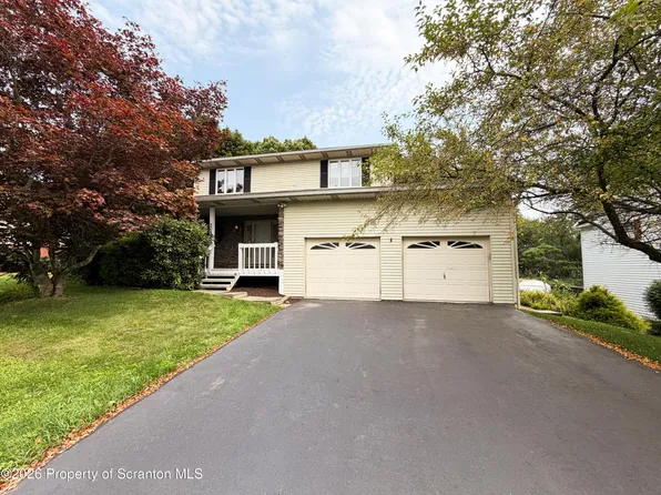 836 Laconia Cir, Clarks Summit, PA 18411