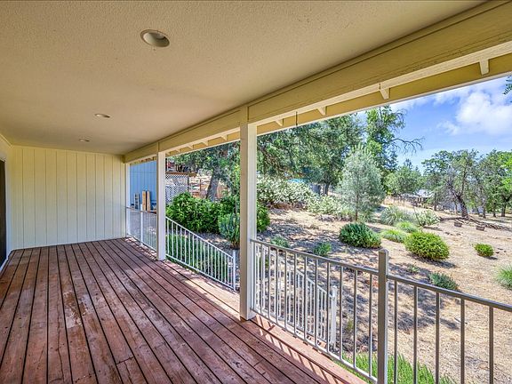 4th image of 18411 Kentwood Place