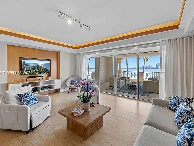 5245 Fisher Island Dr #5245 — Photo 13