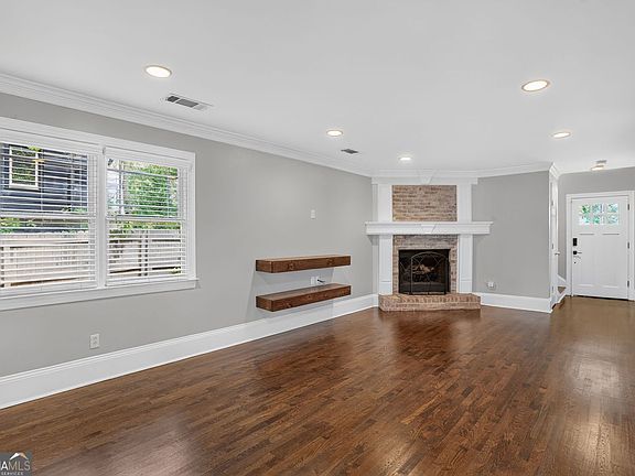 5th image of 2818 Tupelo St SE