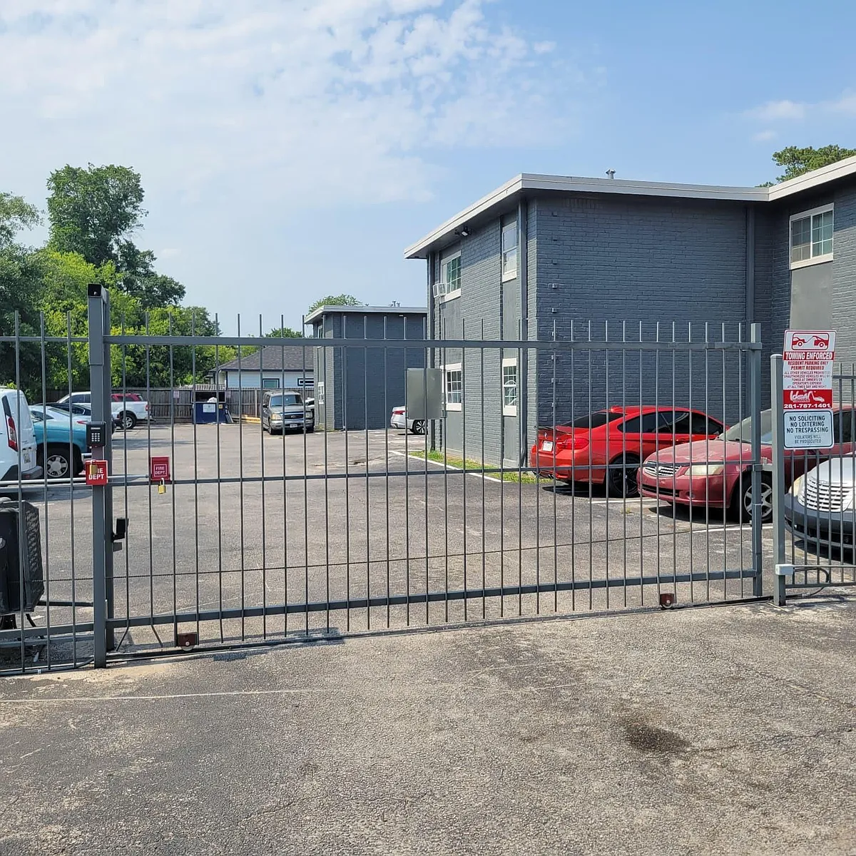 Building Photo - 4525 Weaver Rd #19