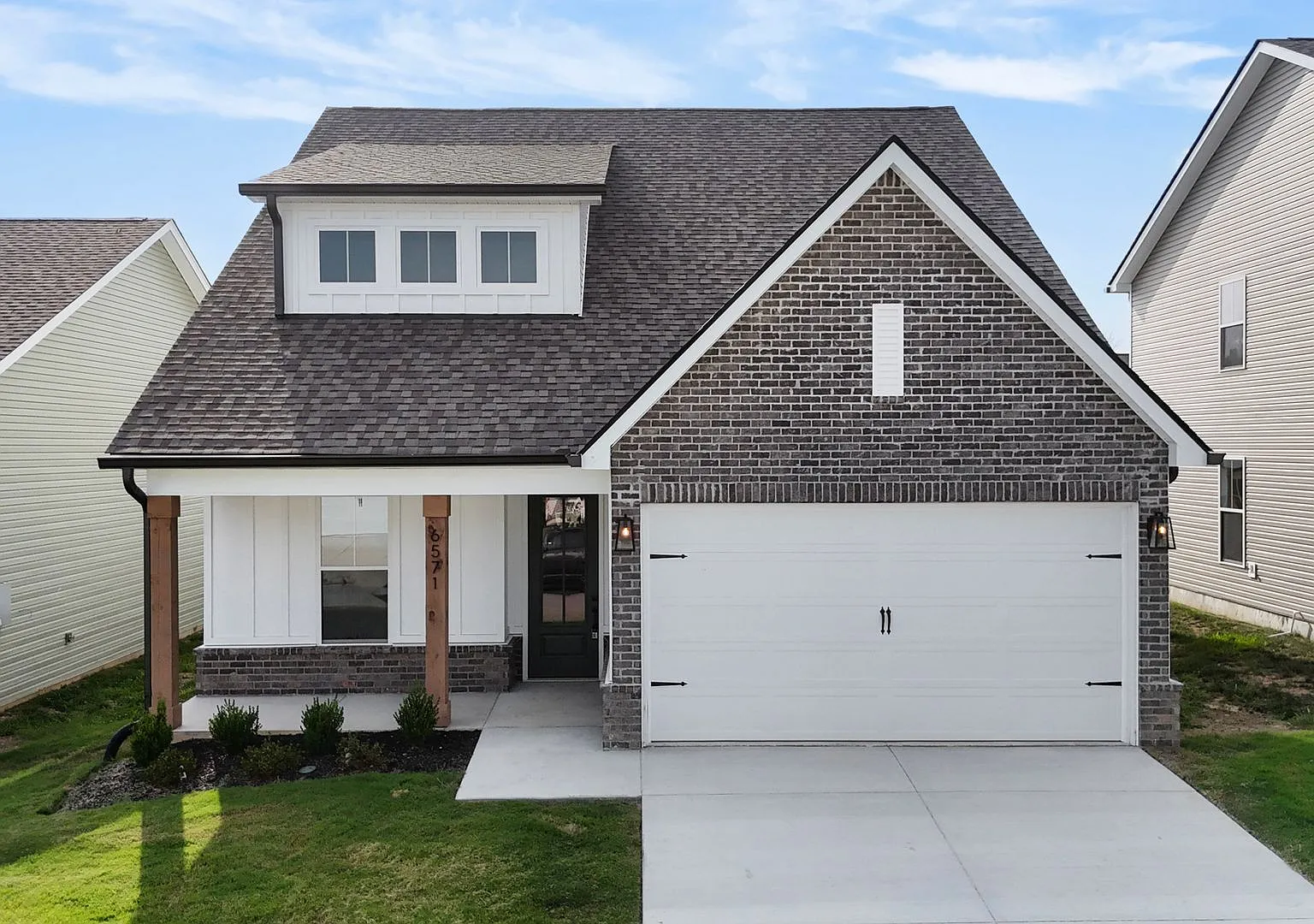 Spacious & Sunlit Daisy Floor Plan w/ Oversized Bonus Loft in James Creek — Photo 1