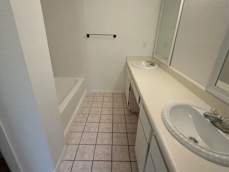 5601 Porsche Ln — Photo 11