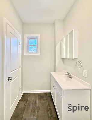 Rented by Spire Group | media 27