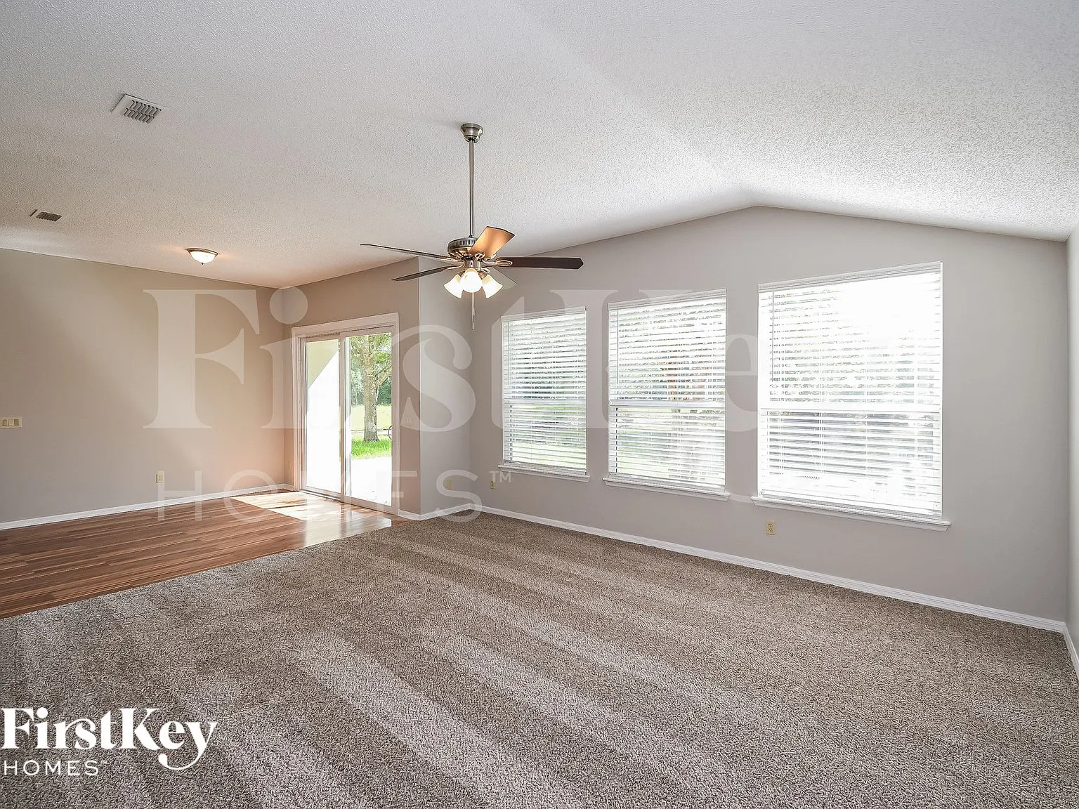 4 bed, 3.0 bath, 2952 sqft, $2,210 — Photo 3