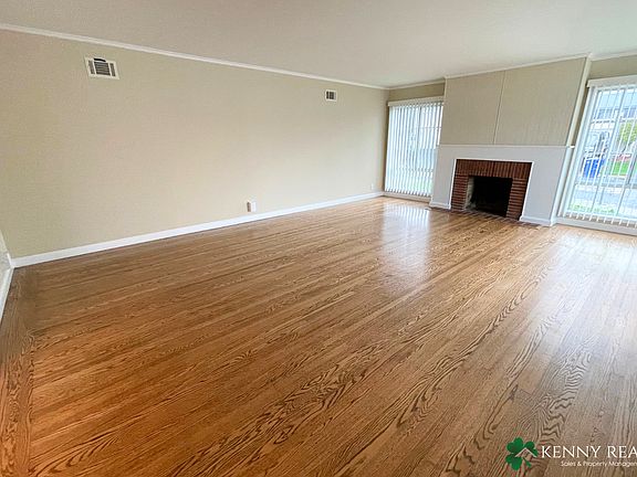 4th image of 207 Ravenwood Way