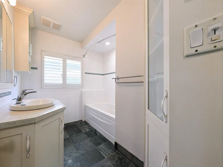 3775 Emerald Dr — Photo 13