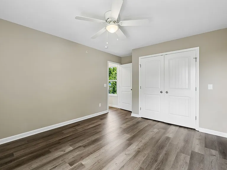91 Valley View St — Photo 24