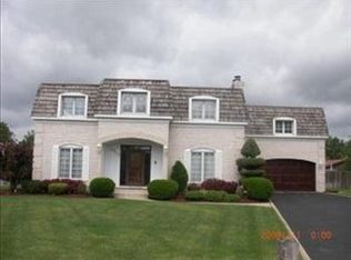 1242 Hemlock Ct, Munster, IN 46321