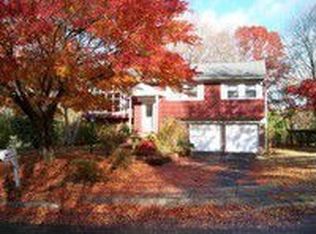 183 Atlantic Pl, Hauppauge, NY 11788