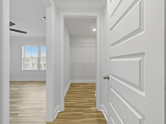 4th image of 5021 Hamilton Cir