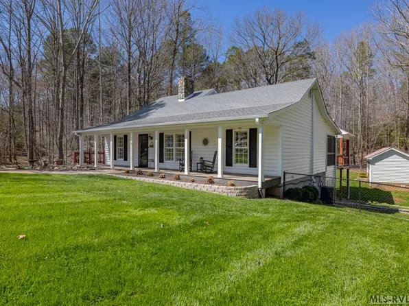 65 Holly Ct, Bracey, VA 23919