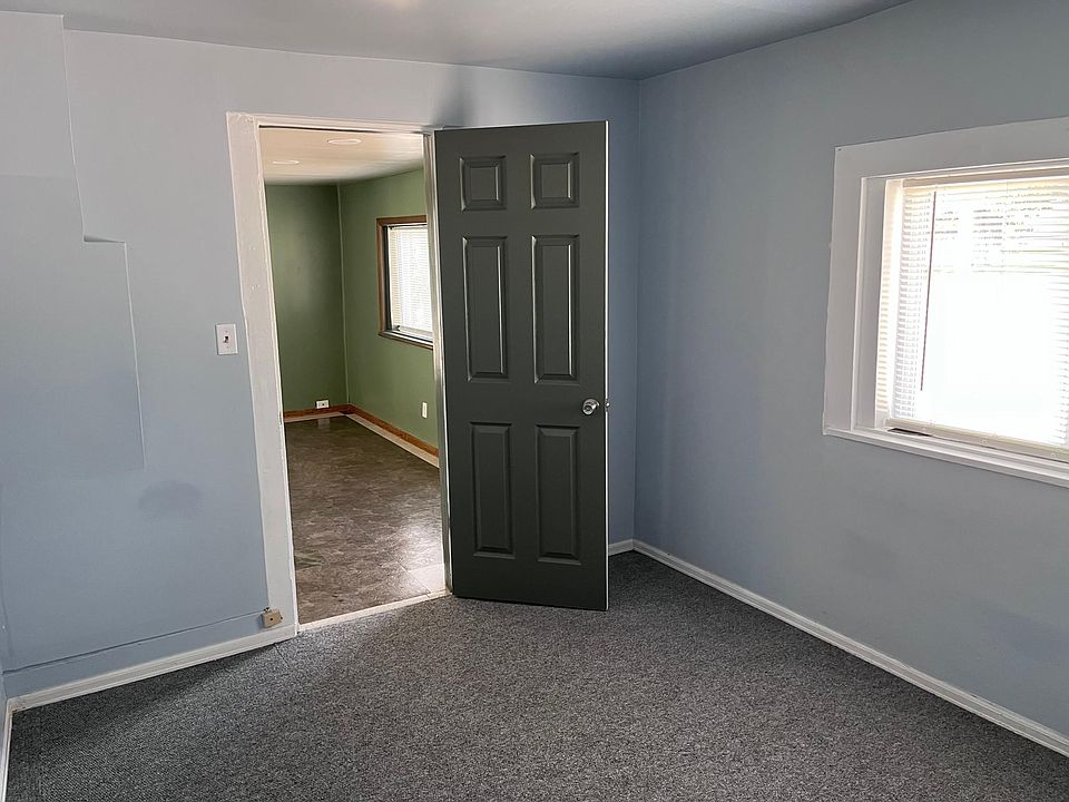2nd image of 110 Park Ave