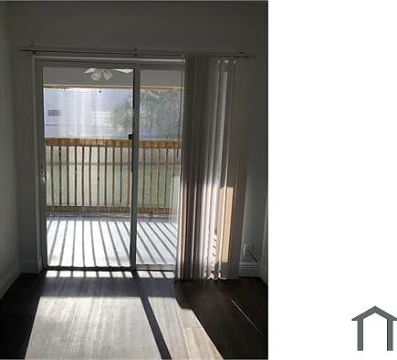 2 bed, 935 sqft, $2,100 — Photo 2