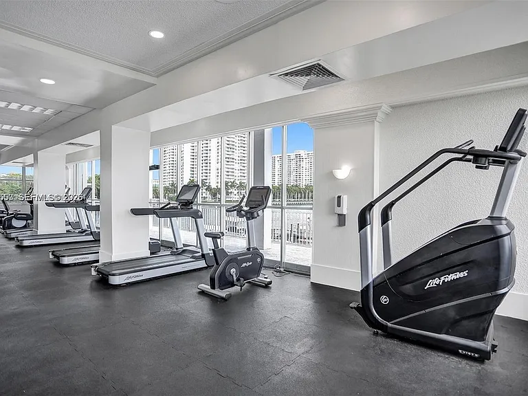 18031 Biscayne Blvd #Penthouse 01 — Photo 28