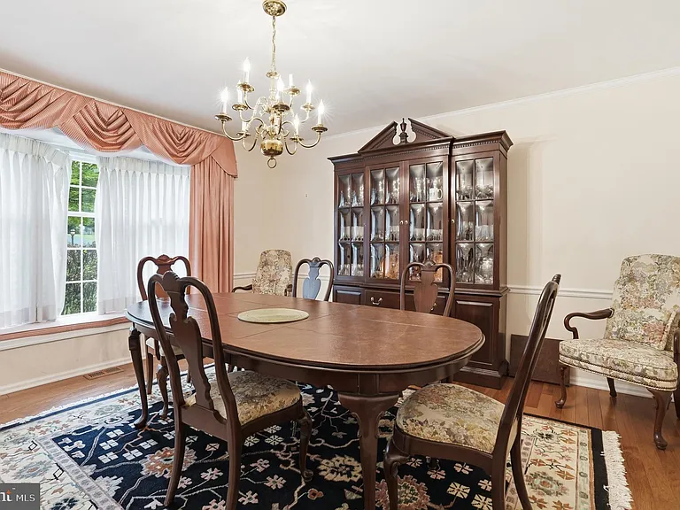 1316 Heller Dr — Photo 9