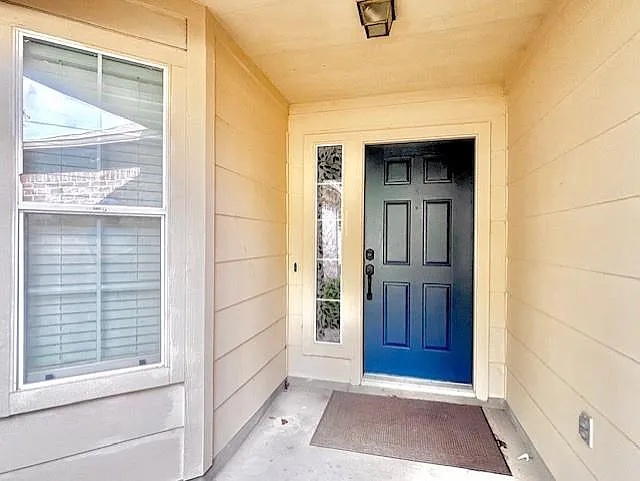 307 Green Slope Ln — Photo 2