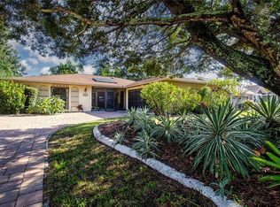 205 Amesbury Cir, Sun City Center, FL 33573
