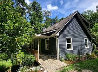 1422 Oleta Rd, Hendersonville, NC 28792