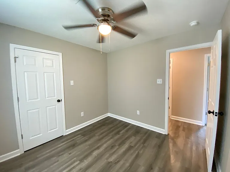 8821 Winston Dr — Photo 15
