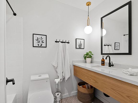 4th image of 2821 Morena Blvd APT 3