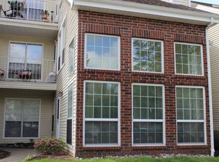 311 Carriage Crossing Ln, Middletown, CT 06457