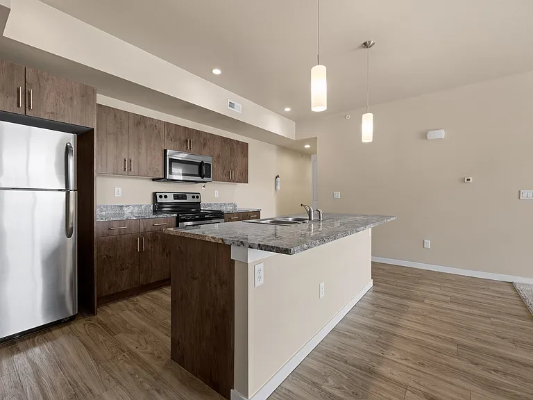 Kansas Apartments — Photo 9