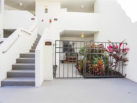 4th image of 592 Beachwalk CIR #N105