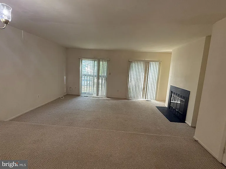 4711 Leyden Way — Photo 7
