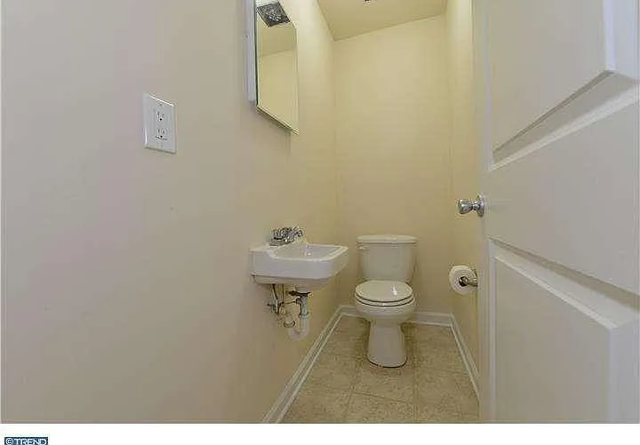 1306 Chelmsford Cir — Photo 9