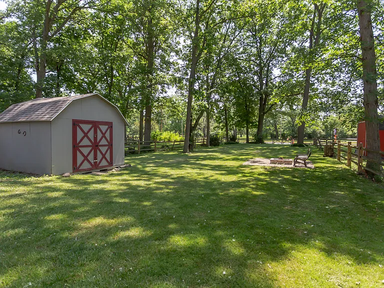 4243 Beverly Dr — Photo 6