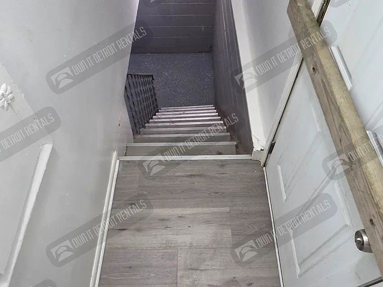 2944 Ewald Cir — Photo 23