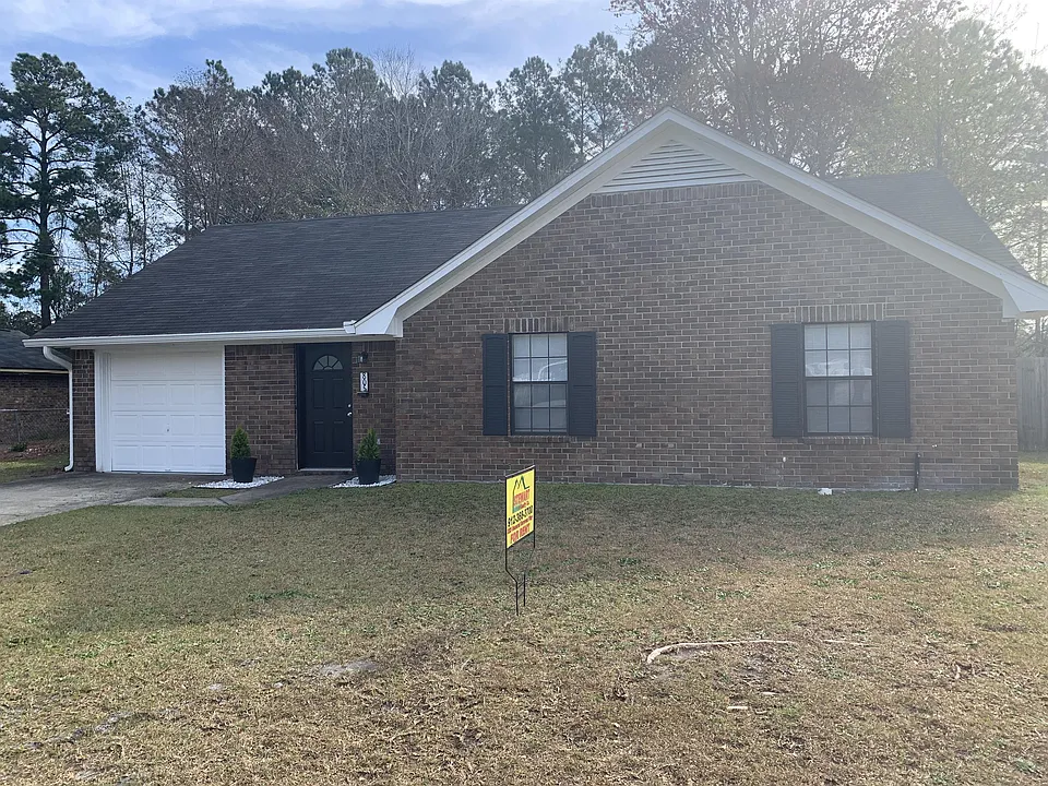 805 Hidden Hollow Cir