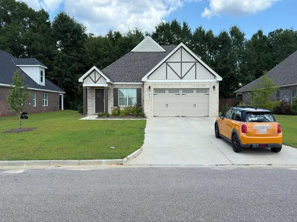 201 Hundley Dr, Enterprise, AL 36330