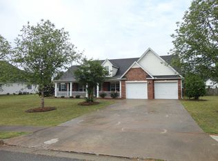 71 Bridgemill Dr, Hampton, GA 30228