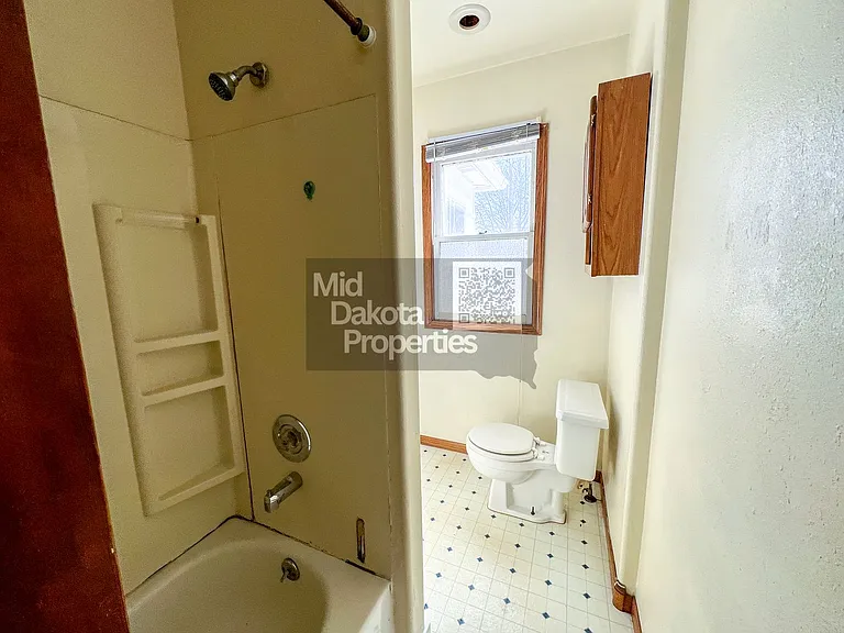 933 E 5th Ave — Photo 15