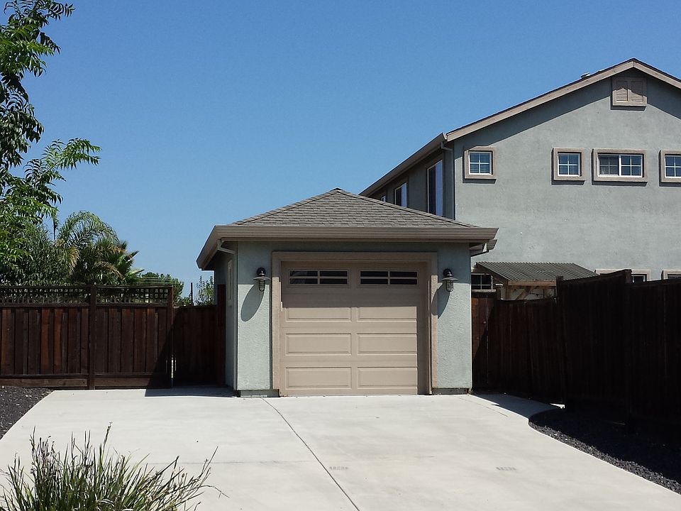 3rd car garage detached 
