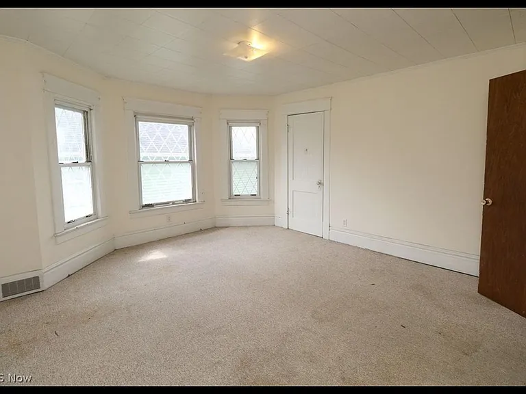1342 Oregon Ave — Photo 15