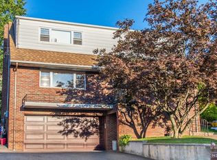 411 Northwood Way, Palisades Park, NJ 07650