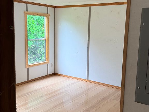 3rd image of 411 Teer Way