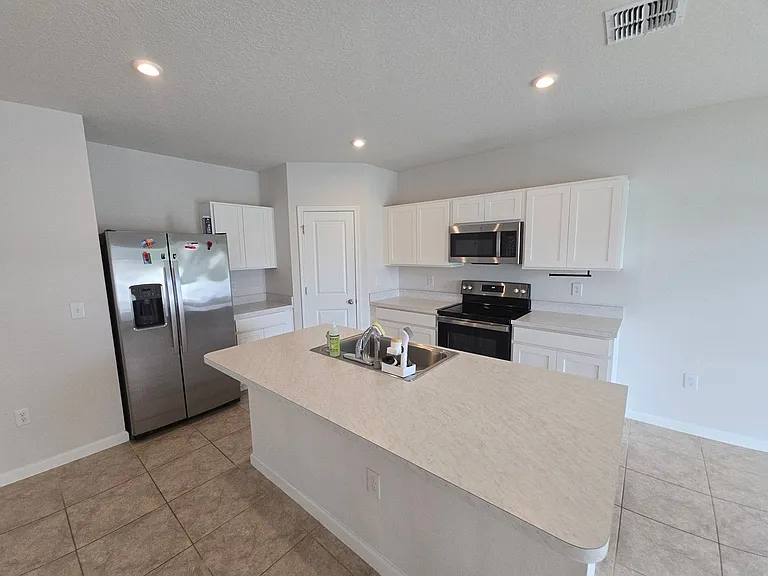 670 Eagle Landing Blvd — Photo 4