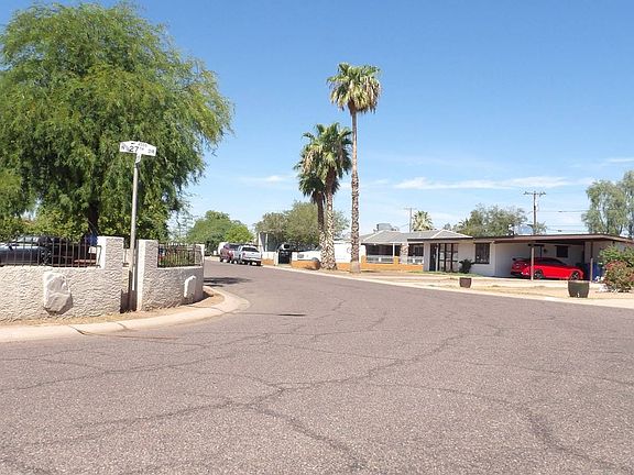 5th image of 2802 W Meadowbrook Ave
