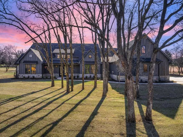 12800 Hidden Ct, Edmond, OK 73025