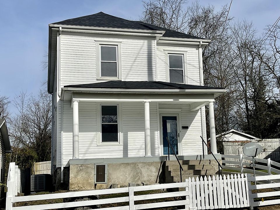 1st image of 917 College St
