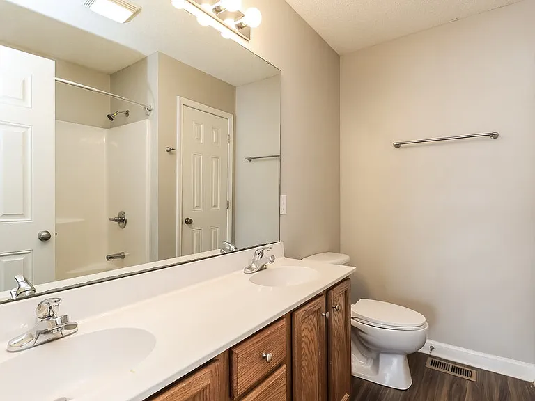 105 Birch Ct — Photo 12