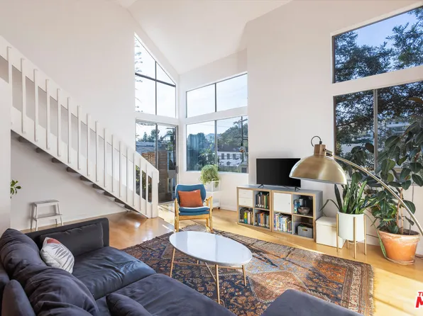 3315 Griffith Park Blvd APT 309, Los Angeles, CA 90027